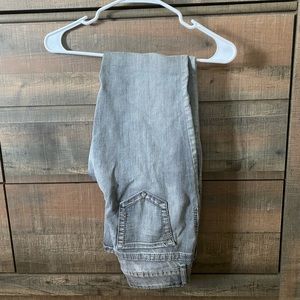 Maurice’s Gray Jegging